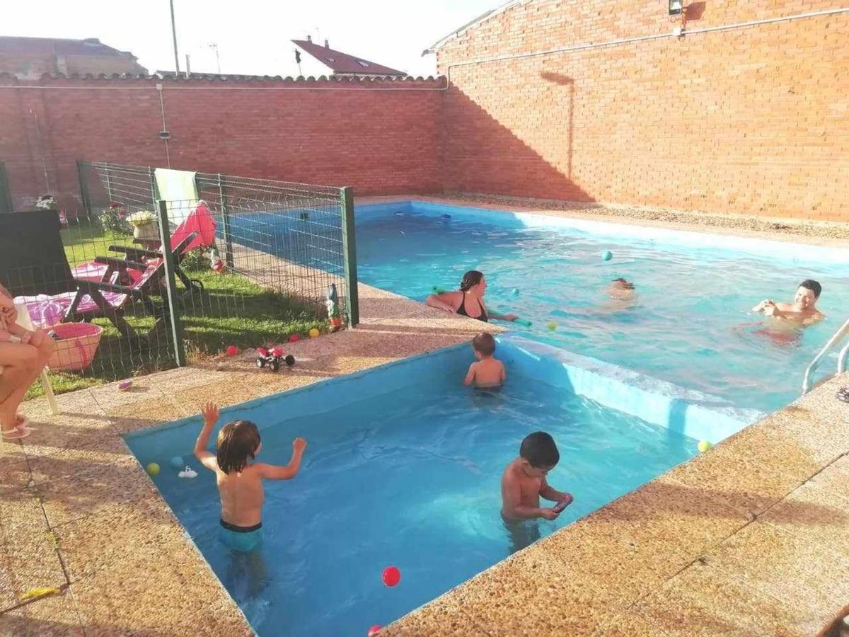 Villa Casa De Pueblo à Babilafuente Extérieur photo